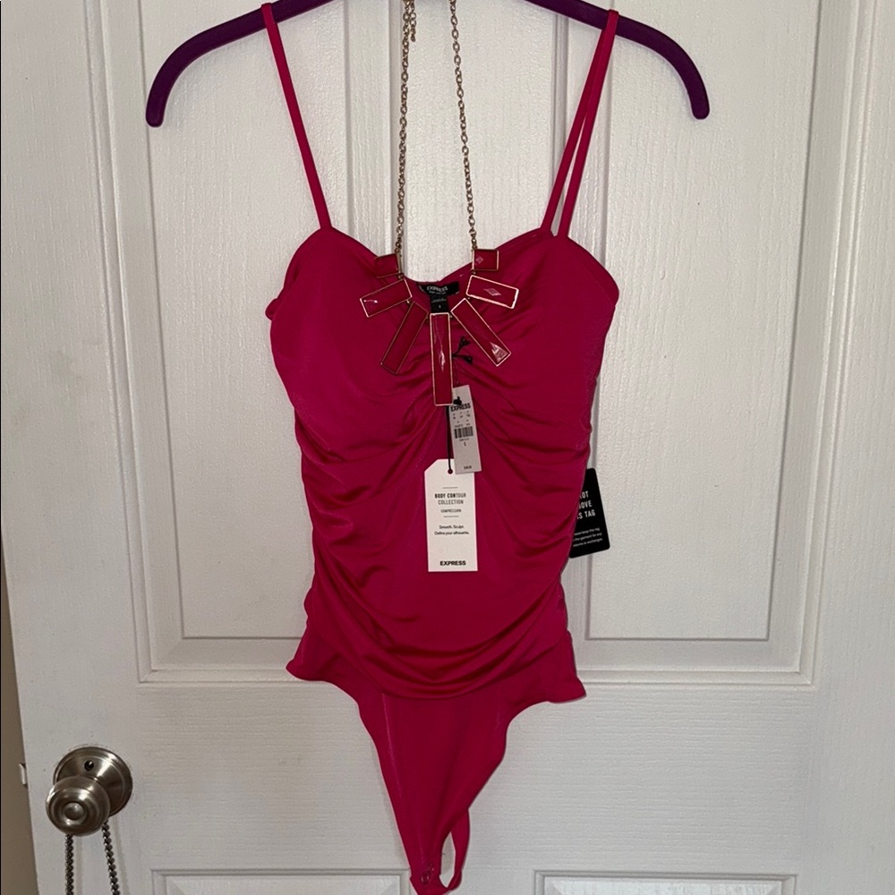 Express hot pink body contour collection NWT 🩷
